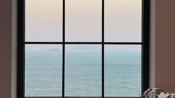 Exclusive Double Room, Sea View | Desk, laptop workspace, blackout drapes, soundproofing