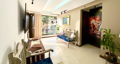 "Your home away from home" The Yellow corner, with private Jacuzzi.