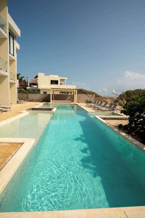 Pool - Casa Serena: Oasis in front of the Caribbean with Pool and Terrace (Isla Mujeres)