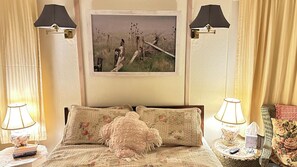 Iron/ironing board, WiFi - Pet Friendly Charming 3-bedroom cottage in Cape May with AC, WiFi (Cape May)