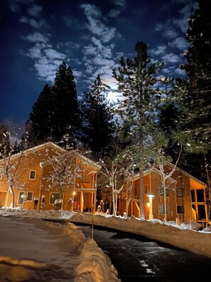 Exterior - Ski-Lease with private garage Lake Tahoe Incline Village (Incline Village)