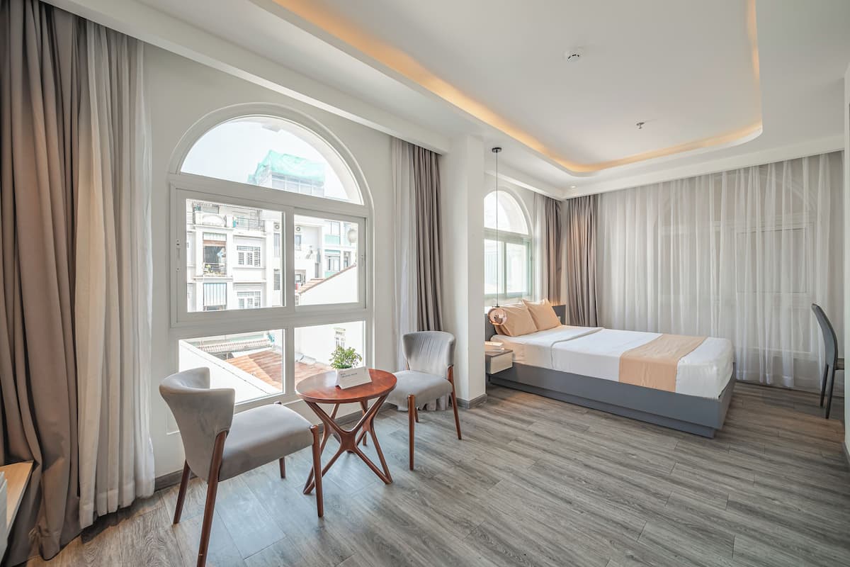 Executive Double Room, City View