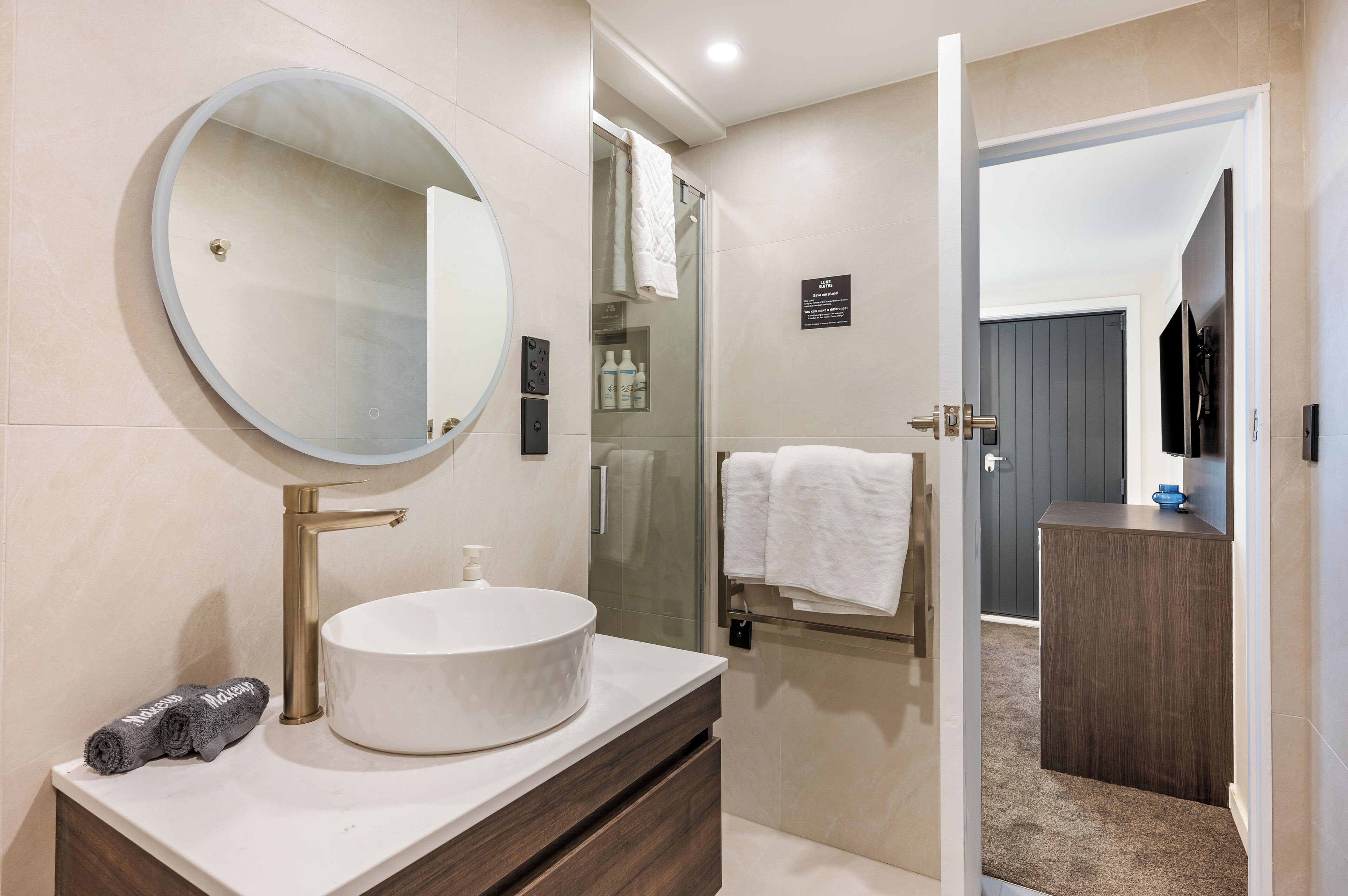 Foto - Luxe Suites and Apartments