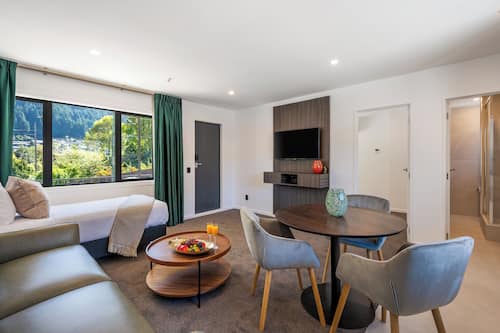 Luxury Suite, 1 Bedroom, Mountain View