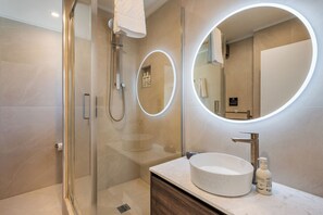 Bathroom - Luxe Suites and Apartments (Queenstown)