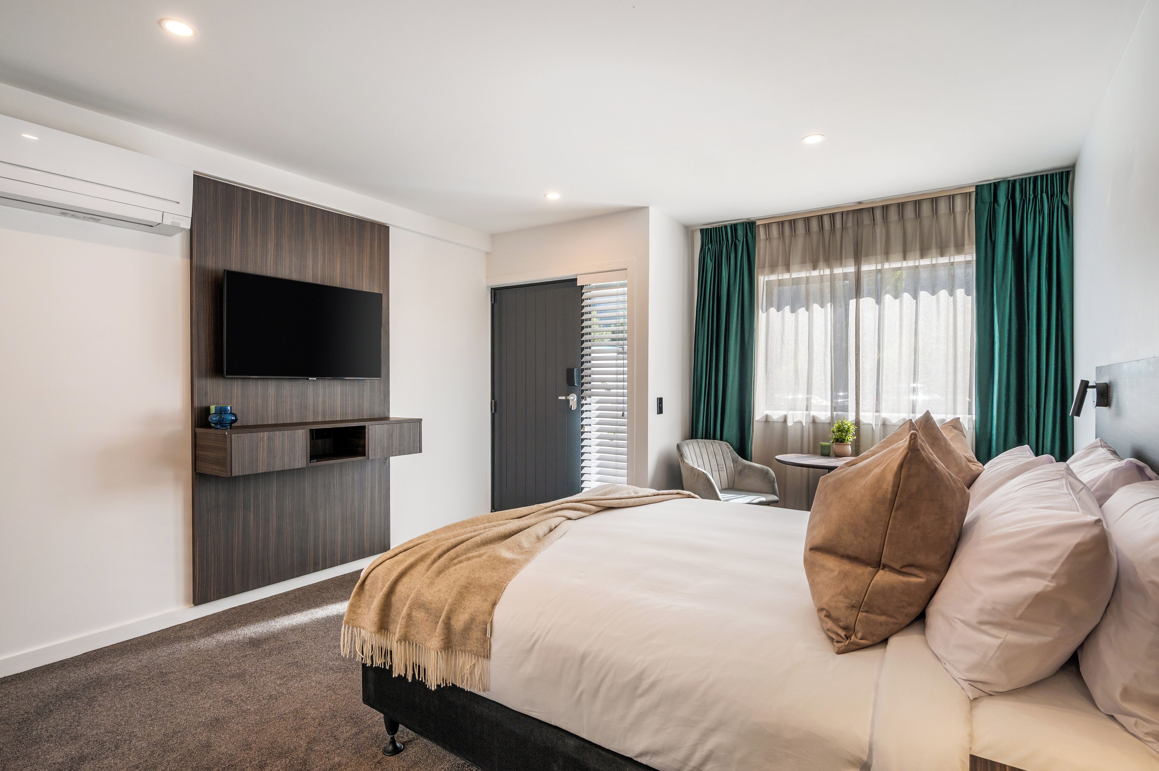 Photo - Luxe Suites & Apartments