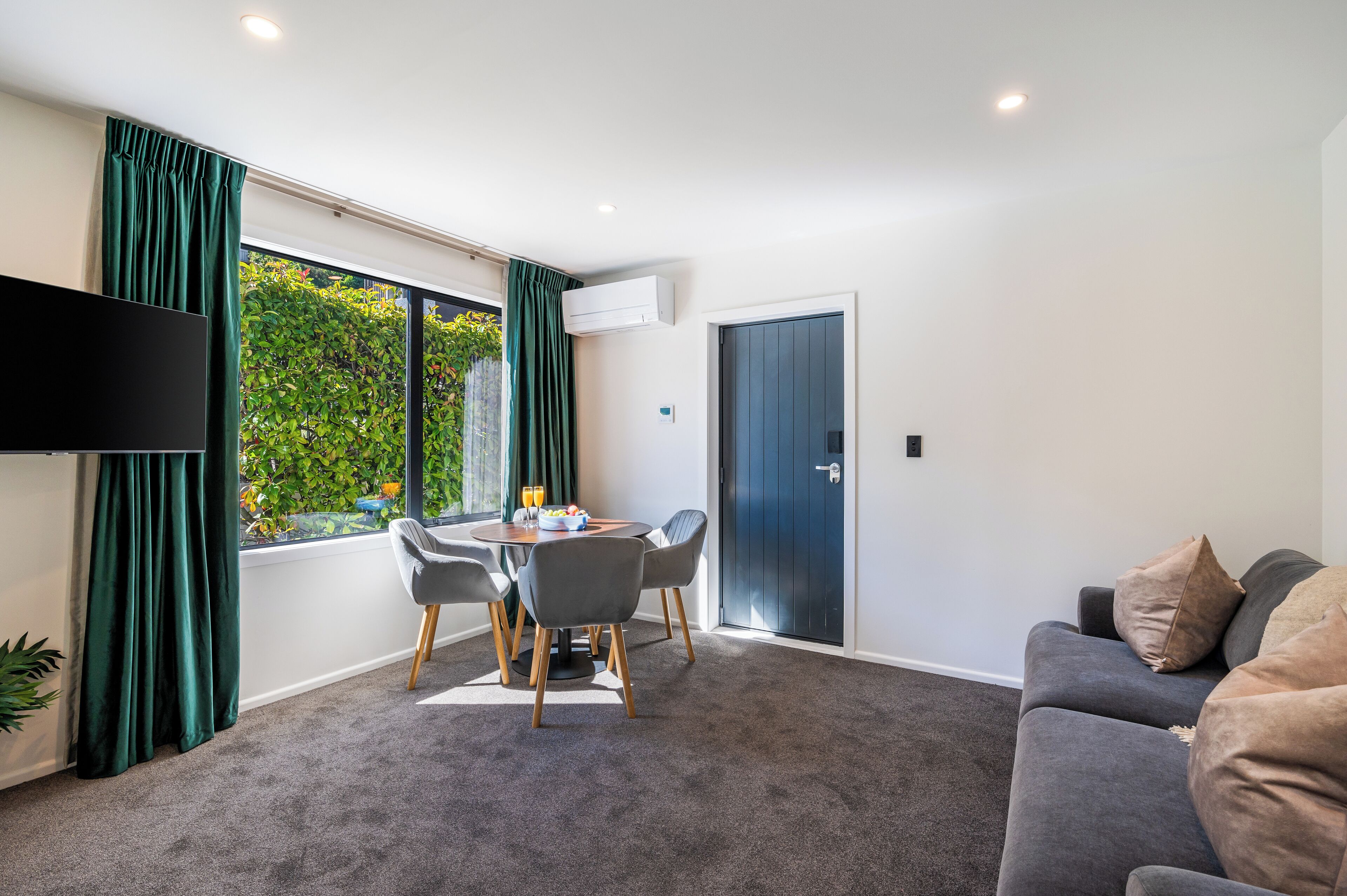 Photo - Luxe Suites and Apartments