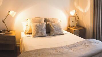 4 chambres, fer et planche à repasser, Wi-Fi, draps fournis