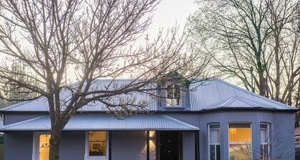 LUXURY IN THE HEART OF ORANGE. 1 MINUTE WALK TO BEST CAFES AND RESTAURANTS