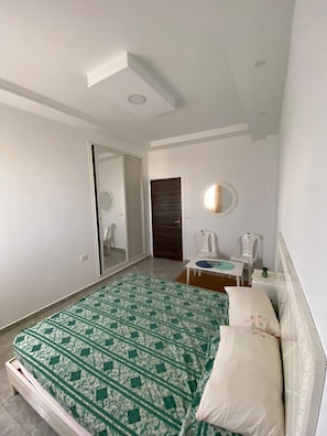 2 habitaciones y ropa de cama
