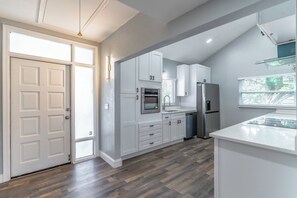Microwave, oven, stovetop, dishwasher
