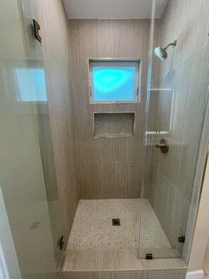 Håndklæder, Sæbe, Toiletpapir