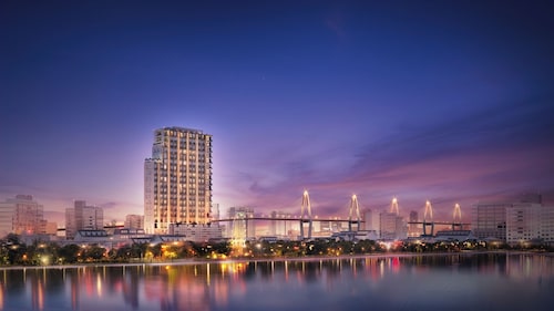 PentStudio West Lake by Emily in Town