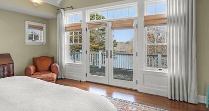West Falmouth Luxury Home. Bike Path and Beach