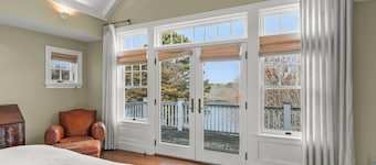 West Falmouth Luxury Home. Bike Path and Beach