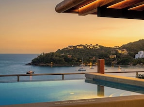 Pool - Luxury Penthouse at Aura del Mar (Zihuatanejo)