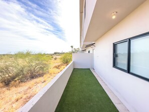 Property grounds - Cozy Villa in the Heart of San Carlos (San Carlos)