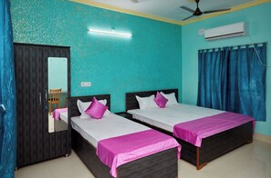 Deluxe Triple Room, Garden View | In-room safe, soundproofing, free WiFi - Deb Guest House (Barakpur)