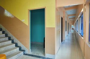 Front of property - Deb Guest House (Barakpur)