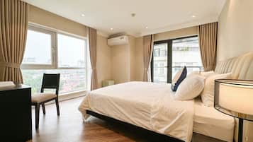 1 bedroom, desk, laptop workspace, blackout curtains