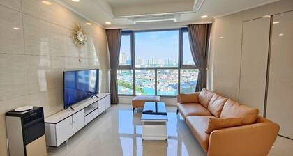 Starlake DAEWOO Apartments by Emily