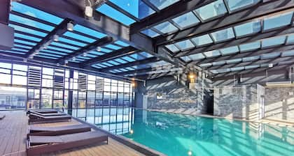 The Matrix One - Luxury free Gym & Pool