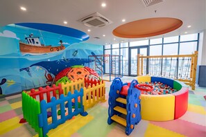 Children’s play area – indoor