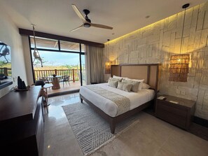 Phòng Tiêu chuẩn, ban công, quang cảnh vườn | Bộ đồ giường cao cấp, chăn bông, két bảo mật tại phòng, bàn 