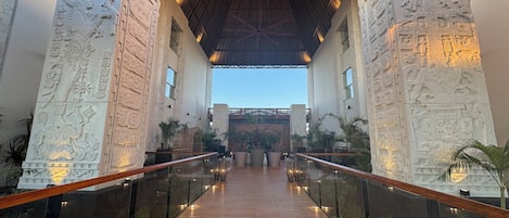 Pintu masuk interior