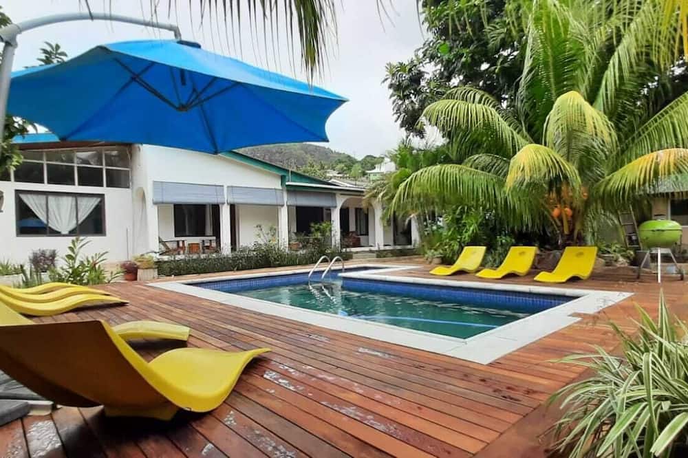 castaway lodge