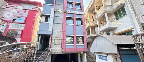 Fachada de la propiedad