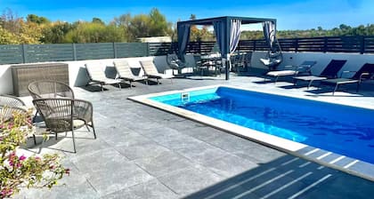 Apartments Villa Lux