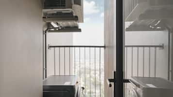 Superior Apartment, 2 Bedrooms, Kitchen, City View | Bathroom