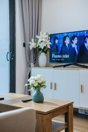 高級公寓, 1 間臥室, 廚房, 城市景 | 客廳 | 42 吋LED 電視連有線電視頻道