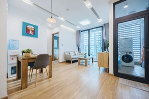 高級公寓, 1 間臥室, 廚房, 城市景 | 客廳 | 42 吋LED 電視連有線電視頻道