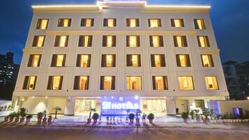 Front of property - evening/night