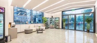 百事特威酒店 - 木塔寺地铁站万达 ONE 店）