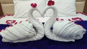 Deluxe Room | Memory-foam beds, in-room safe, soundproofing, iron/ironing board