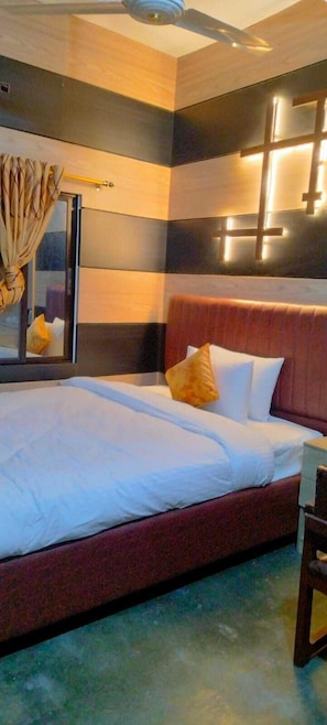 Deluxe Double Room, City View