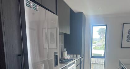 Charming 3-bedroom house in Waitārere Beach