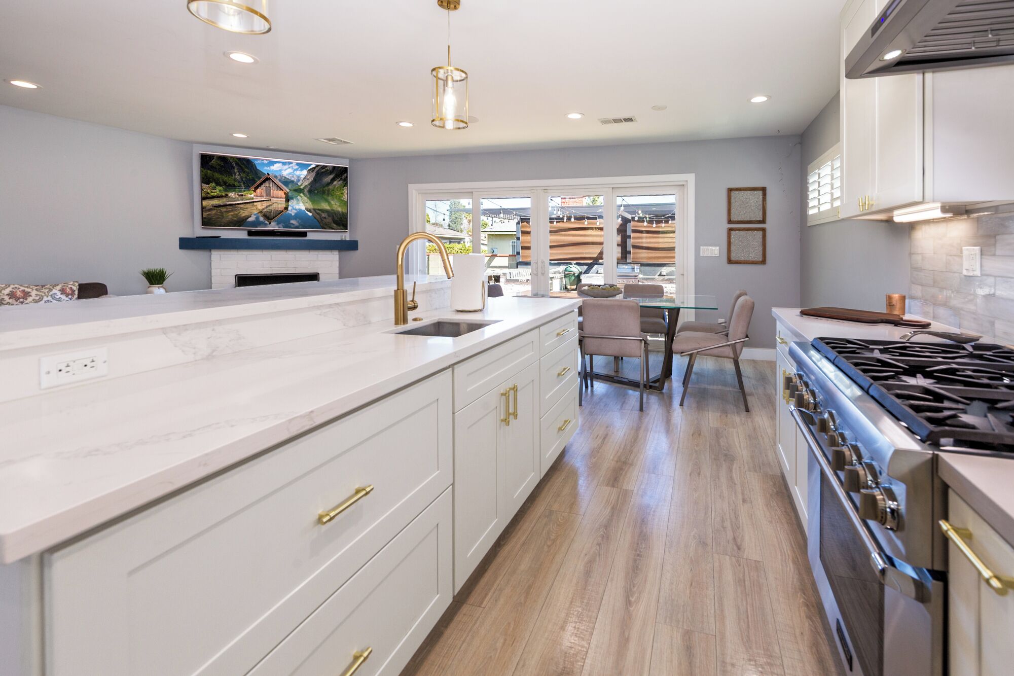 Oven, stovetop, dishwasher