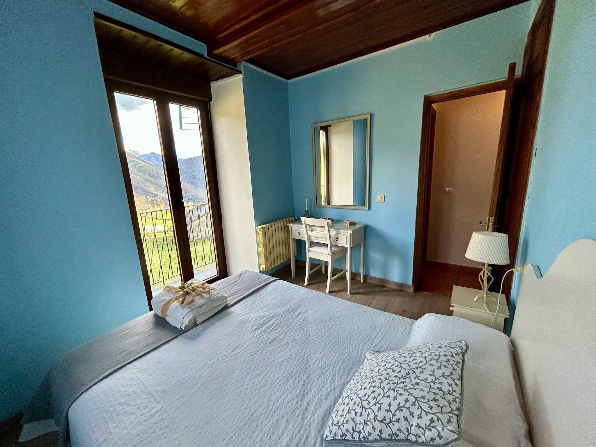 1 chambre, fer et planche à repasser, Wi-Fi, draps fournis