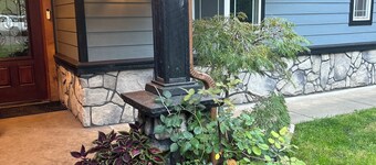 Chalet in the Majestic Redwoods 5 mins to Redwood National parks & Smith River.