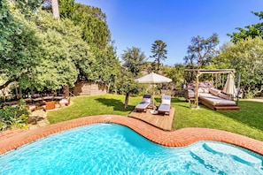 Cottage Deluxe, 2 chambres, cuisine, vue piscine | Vue sur le jardin