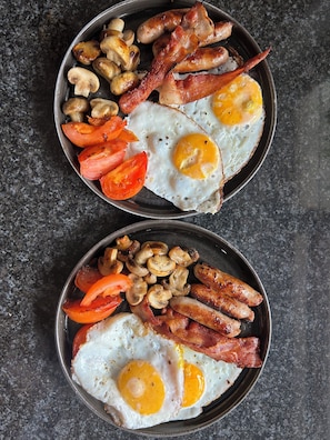 Sarapan Eropah setiap hari (ZAR 150 seorang)