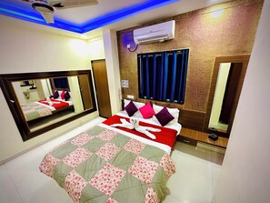 Deluxe-Doppelzimmer, Balkon, Bergblick | Zimmerausstattung