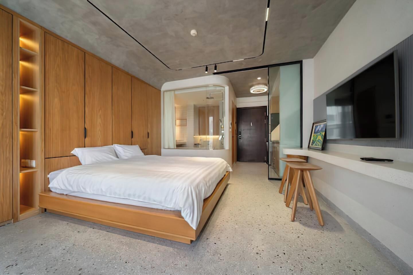 高级开间, 1 张大床, 厨房, 城市景观 | 办公桌、笔记本电脑工作区、遮光窗帘、隔音