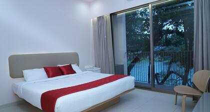River view bed & breakfast with AC, Breakfast & WiFi Complimentary