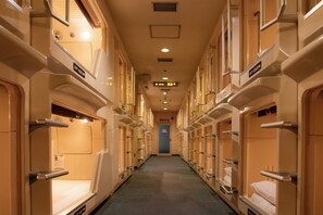 Free WiFi - Men's only Capsule Hotel Asahi Plaza Shinsaibashi (Osaka)