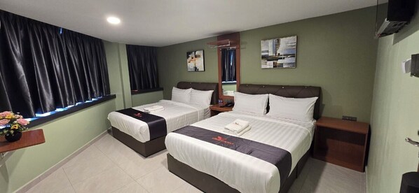 Family Room | Iron/ironing board, free WiFi, bed sheets - Enrich Hotel Semenyih by uBook (Semenyih)